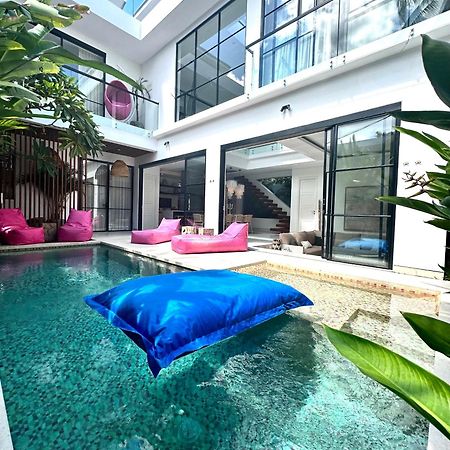 Luxury Villa Devina I Seminyak I Yoga & Gym エクステリア 写真