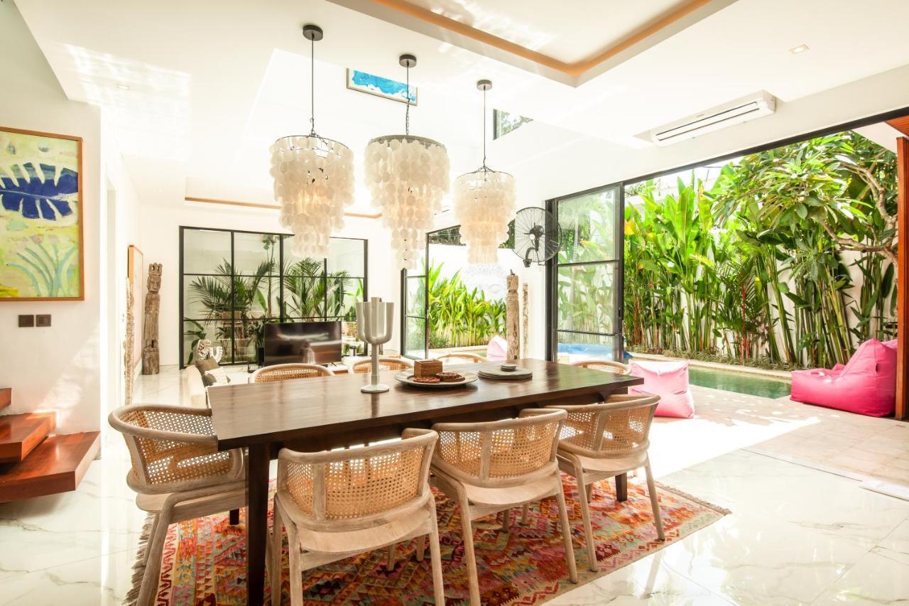 Luxury Villa Devina I Seminyak I Yoga & Gym エクステリア 写真