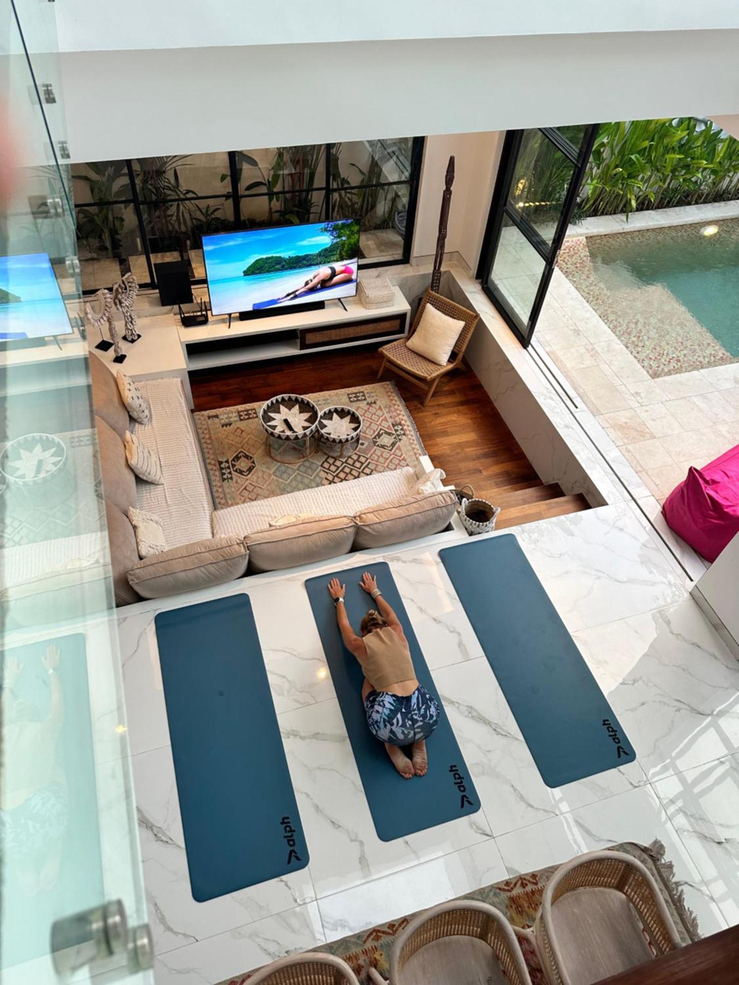 Luxury Villa Devina I Seminyak I Yoga & Gym エクステリア 写真